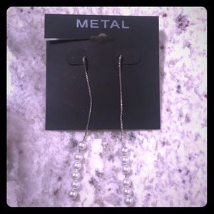 NWT METAL Silver Earrings with a Stacked Pearls